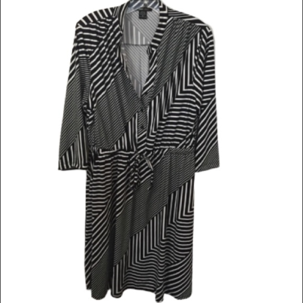 Robert Louis black and white geometric dress XL